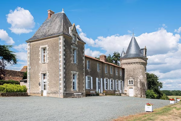 Manoir De Ponsay