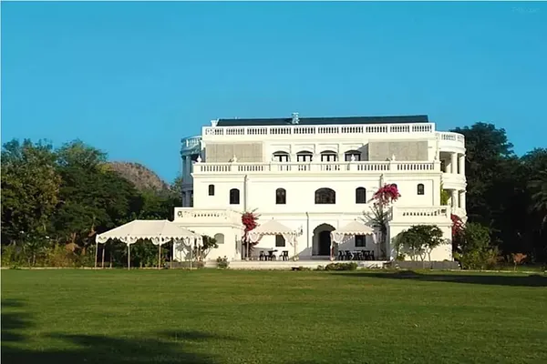 Kathiwada Raaj Mahal