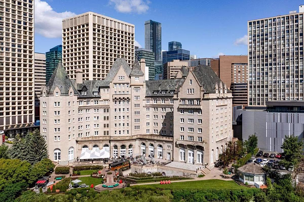 Fairmont Hotel Macdonald