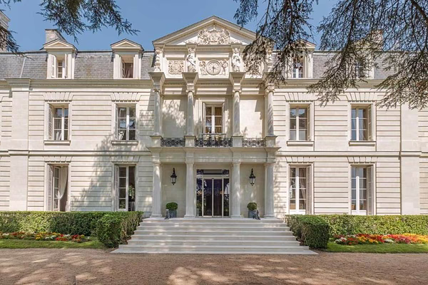 Chateau De Rochecotte