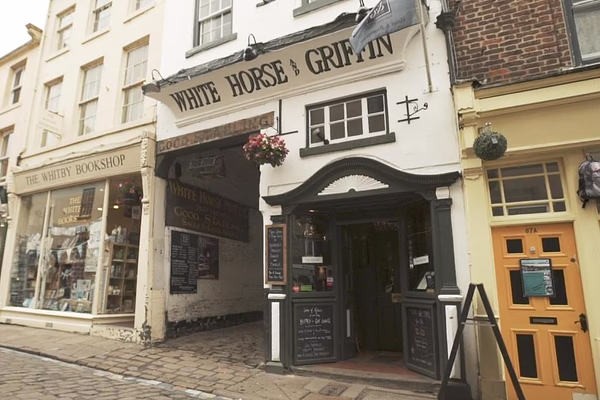The White Horse & Griffin