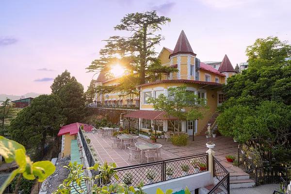 WelcomHeritage Kasmanda Palace