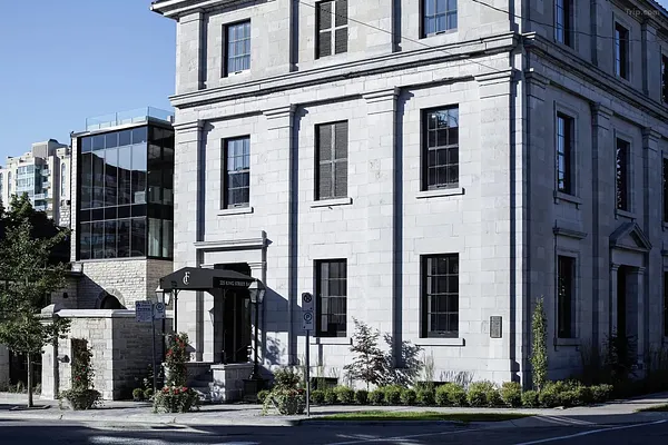 Frontenac Club Inn