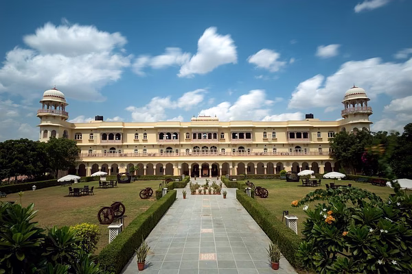 Mundota Fort And Palace