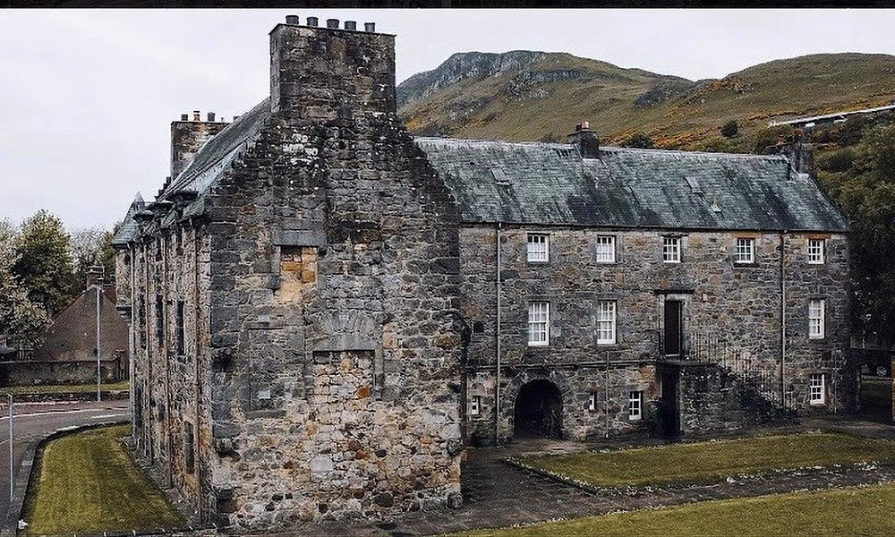 Menstrie Castle Stay