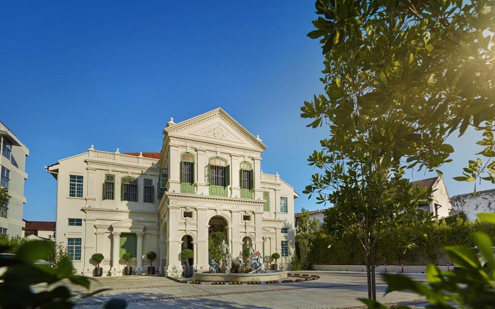 The Edison George Town