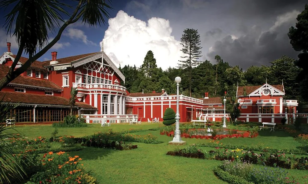 WelcomHeritage Fernhills Royal Palace